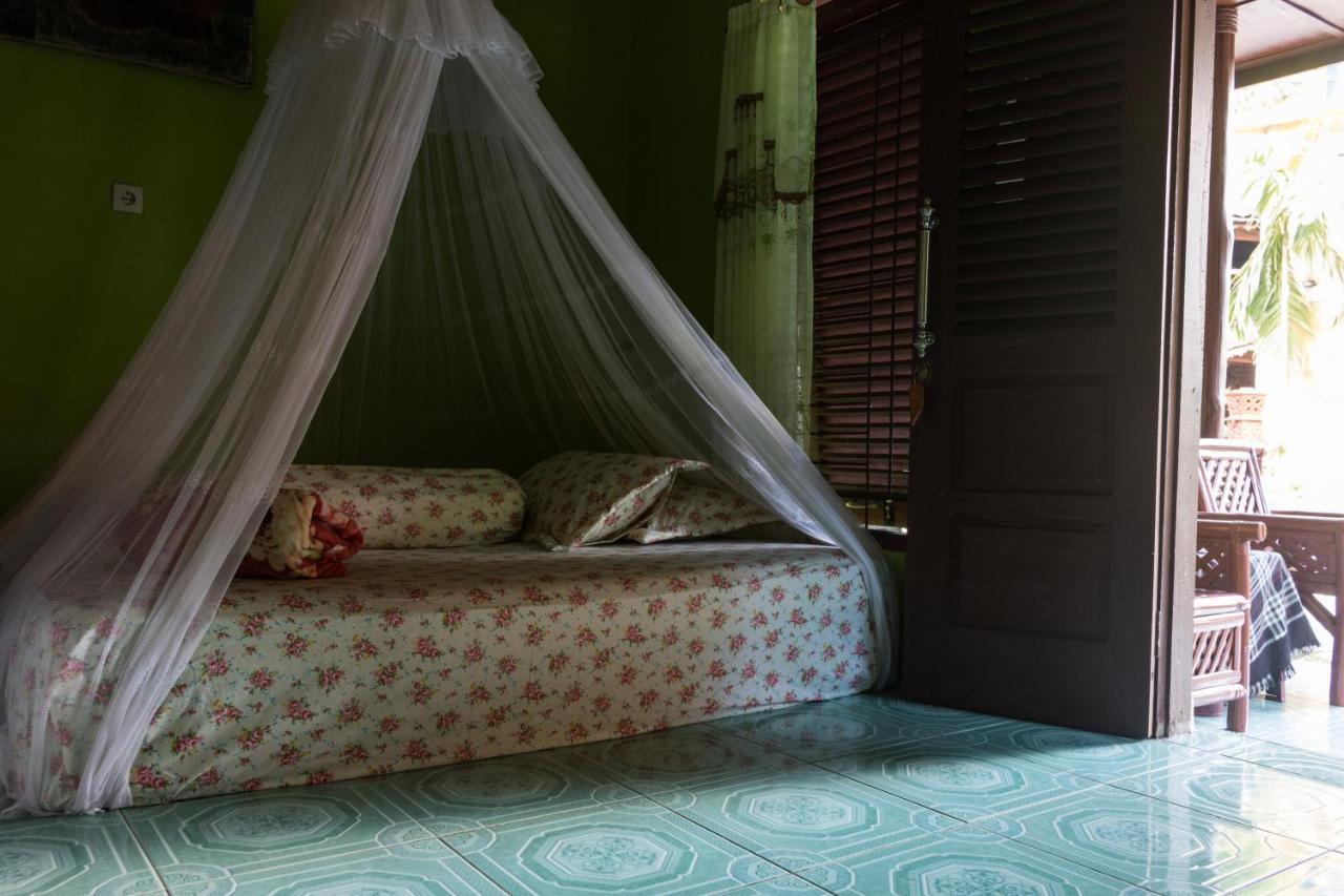 Rain Forest Guest House And Jungle Trekking Bukit Lawang Bagian luar foto